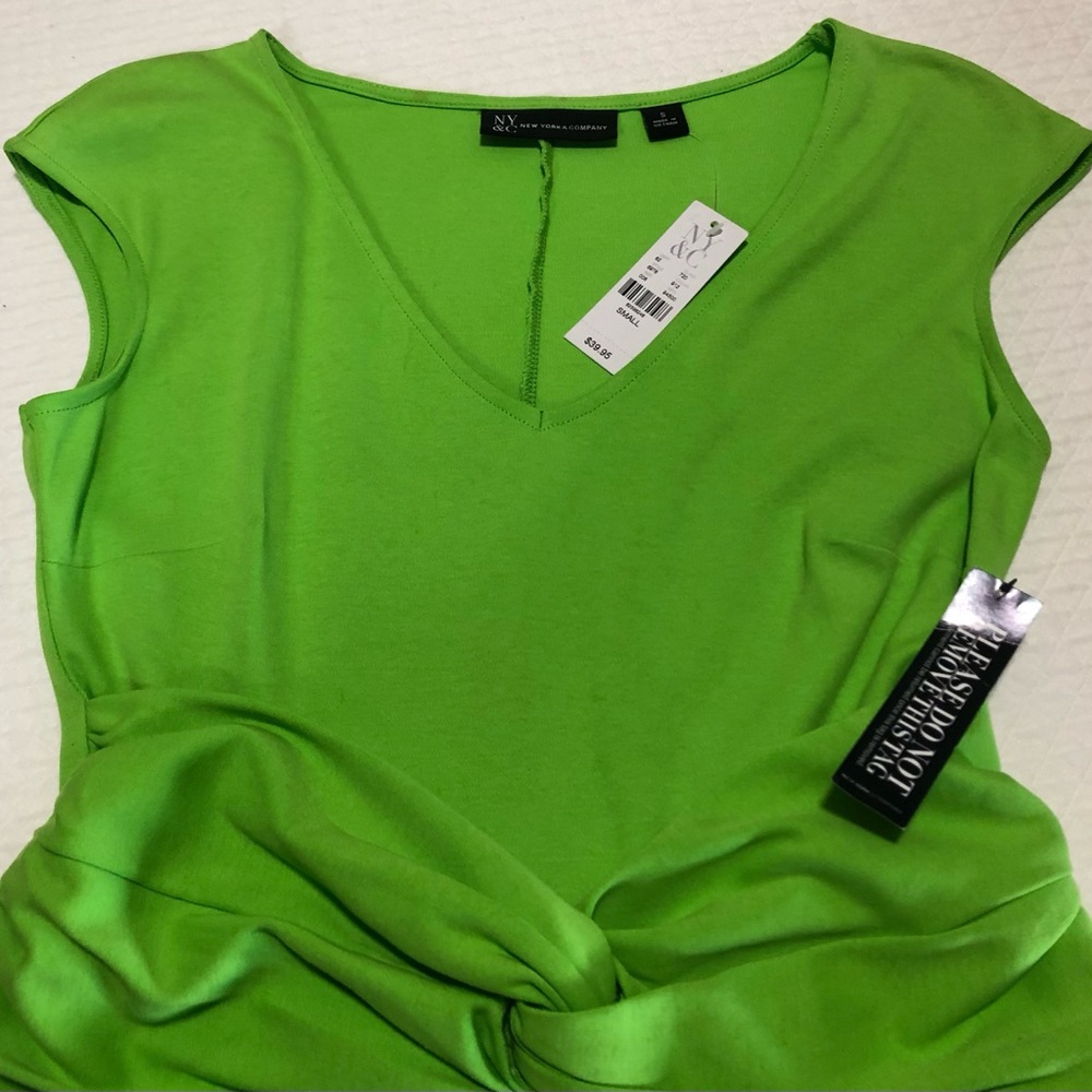 NEW YORK & COMPANY N.W.T.Size Small Bright Green Mid Length Sleeveless Twist Bow - Picture 3 of 9